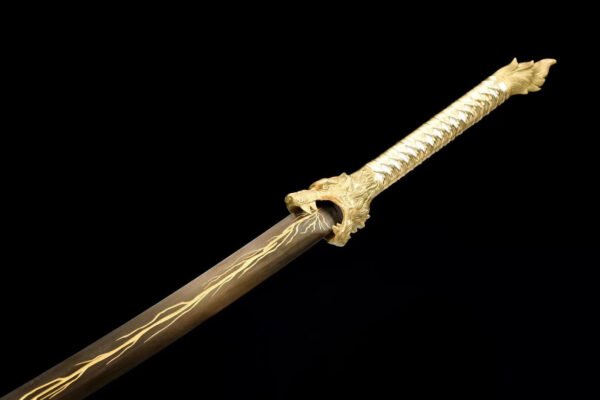 GoldenFlameWolfSword_3